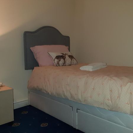 Phoenix Nights Guest House Barrow-in-Furness Ngoại thất bức ảnh