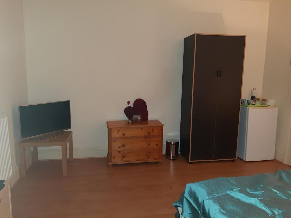 Phoenix Nights Guest House Barrow-in-Furness Ngoại thất bức ảnh