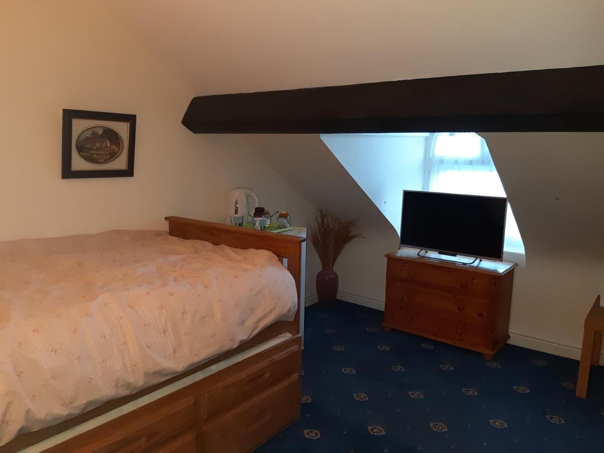 Phoenix Nights Guest House Barrow-in-Furness Ngoại thất bức ảnh