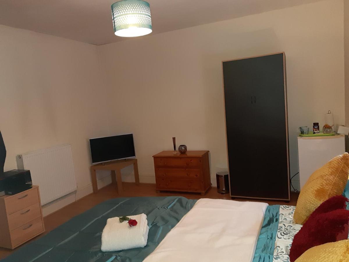 Phoenix Nights Guest House Barrow-in-Furness Ngoại thất bức ảnh