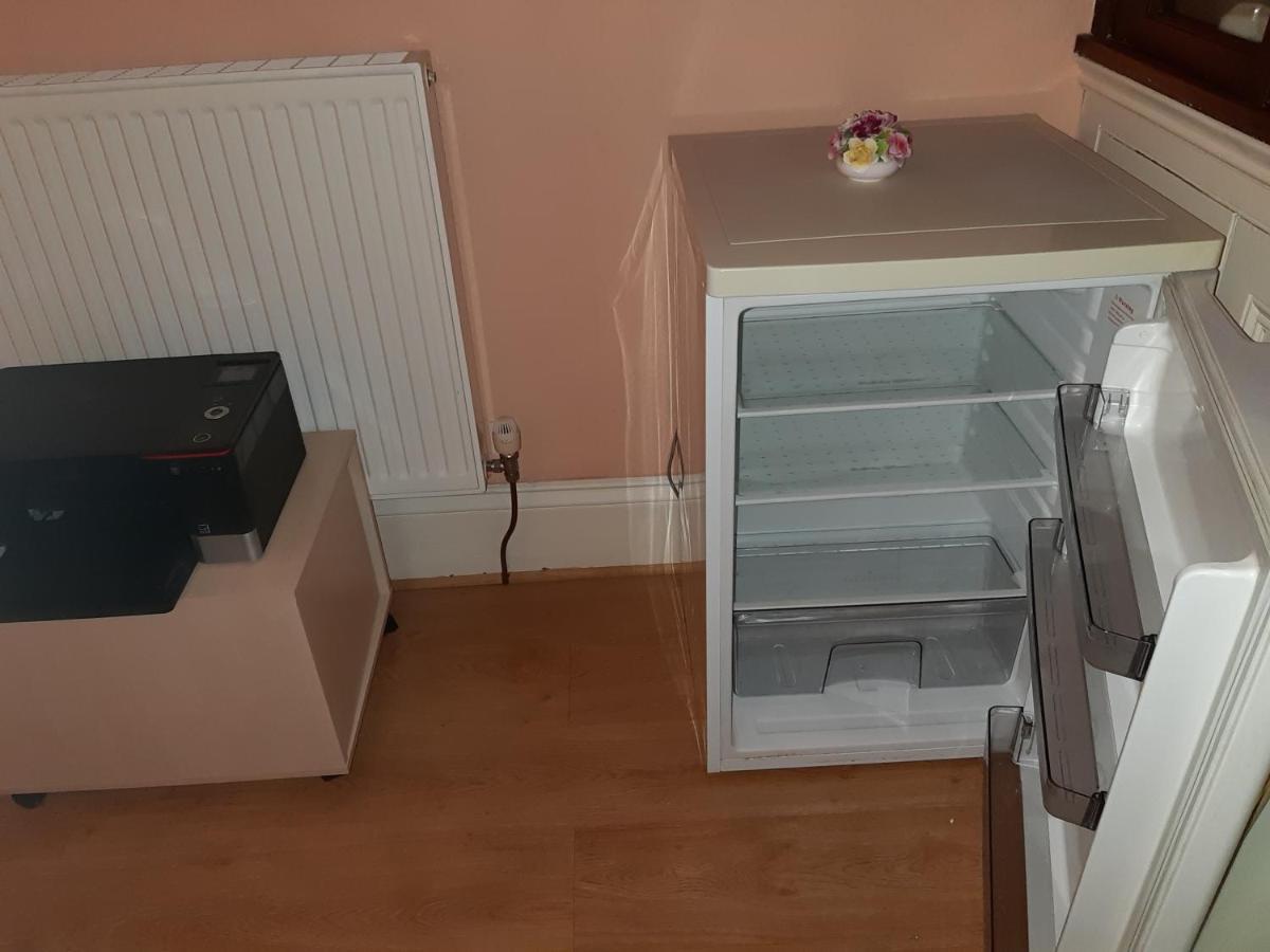 Phoenix Nights Guest House Barrow-in-Furness Ngoại thất bức ảnh