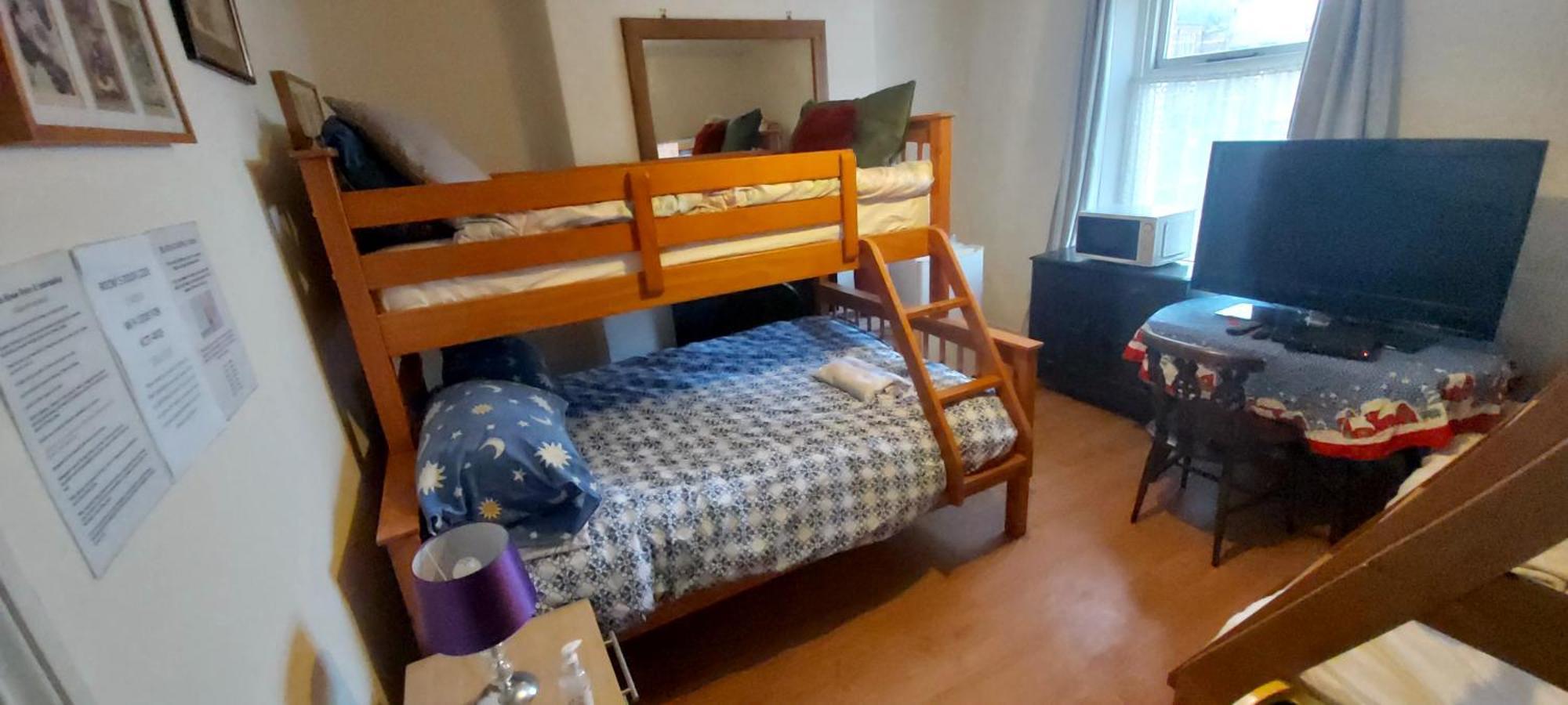 Phoenix Nights Guest House Barrow-in-Furness Ngoại thất bức ảnh