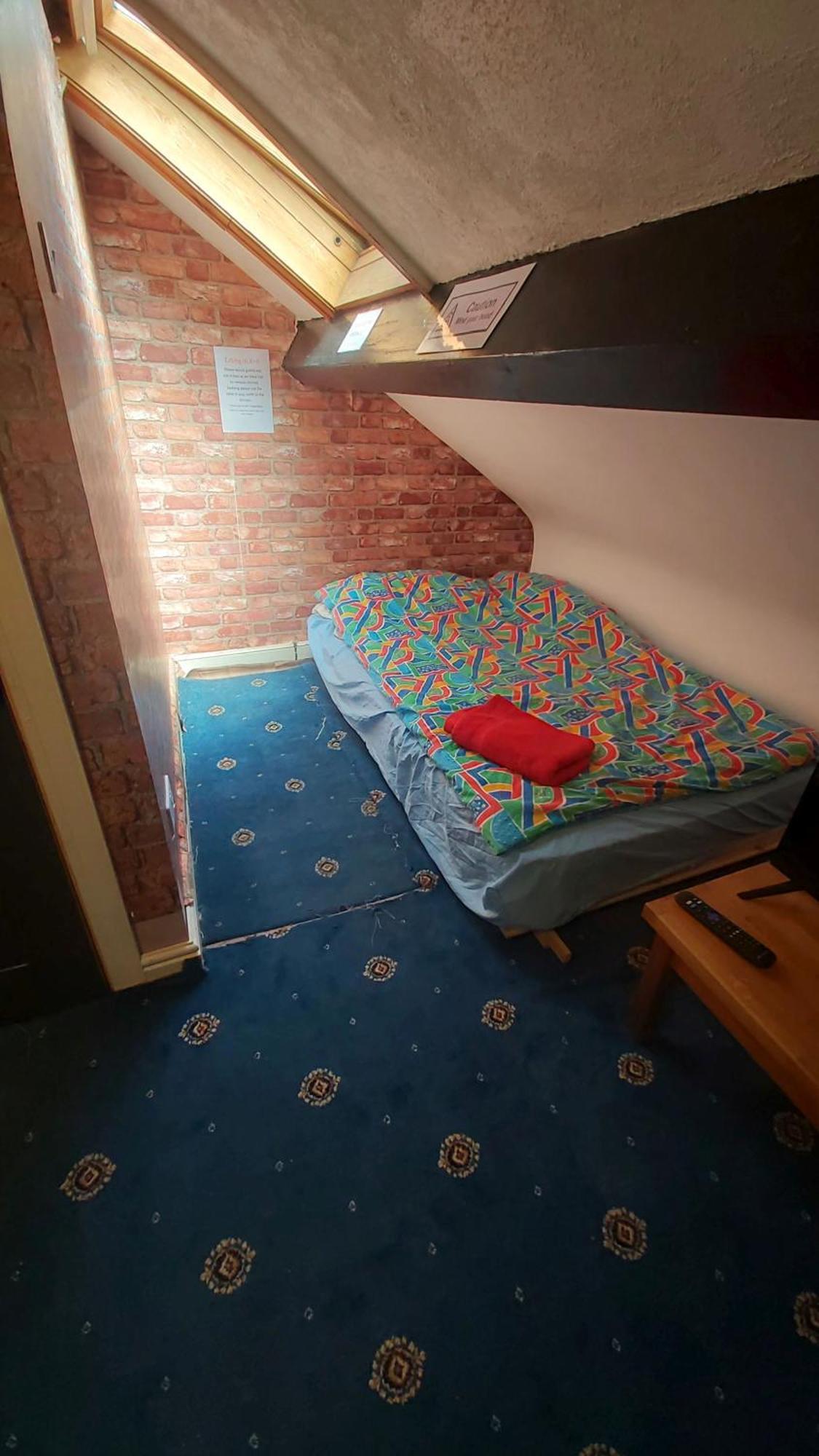 Phoenix Nights Guest House Barrow-in-Furness Ngoại thất bức ảnh
